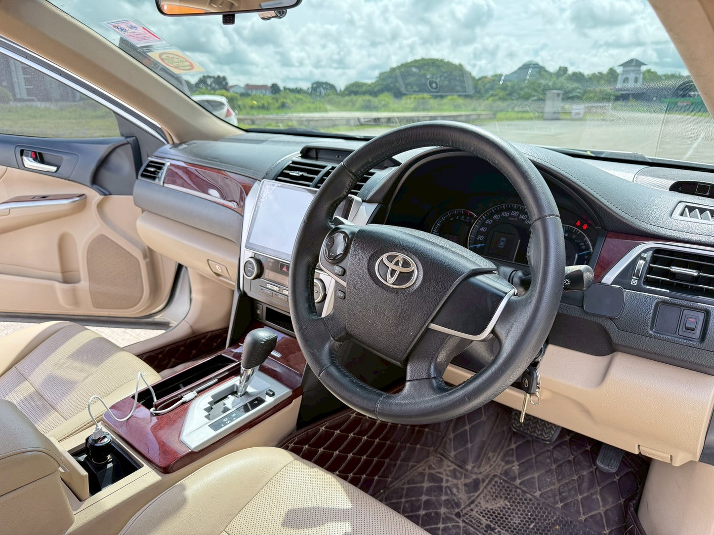 TOYOTA CAMRY 2.0G  เกียร์ออโต้ 2012/2555