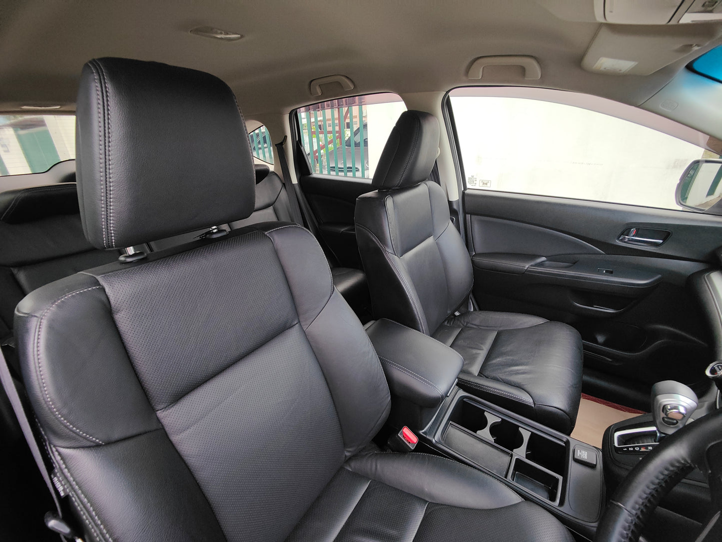 Honda CR-V 2.0 E 4WD ปี 2016 (รถมือเดียว)
SUV ขับ 4 แท้
