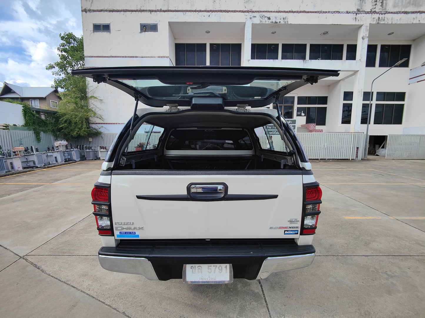 ISUZU D-MAX V-CROSS 3.0 Ddi VGS TURBO 4x4 MT ปี 2014