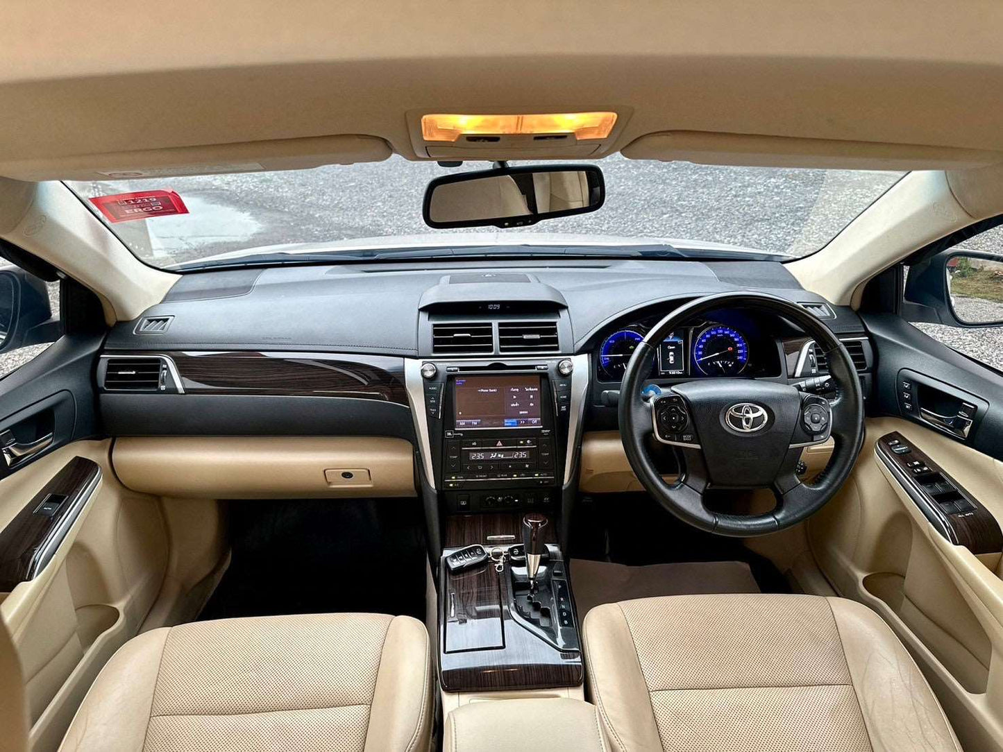 TOYOTA CAMRY 2.5 HYBRID Navigator ปี 2016 (2559) วารันตีแบตเตอรี่ถึงปี 2569