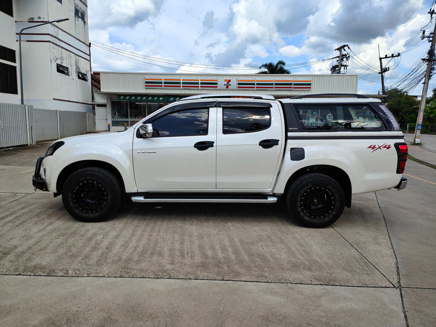 ISUZU D-MAX V-CROSS 3.0 Ddi VGS TURBO 4x4 MT ปี 2014