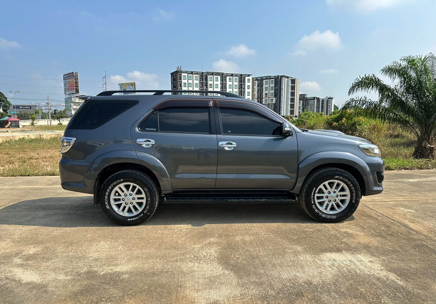 FORTUNER 3.0 V Auto 4WD
ปี 2011/2554