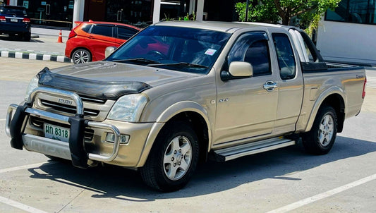 d-max 3.0 turbo ปี 2003 4 ประตู เกียร์ธรรมดา