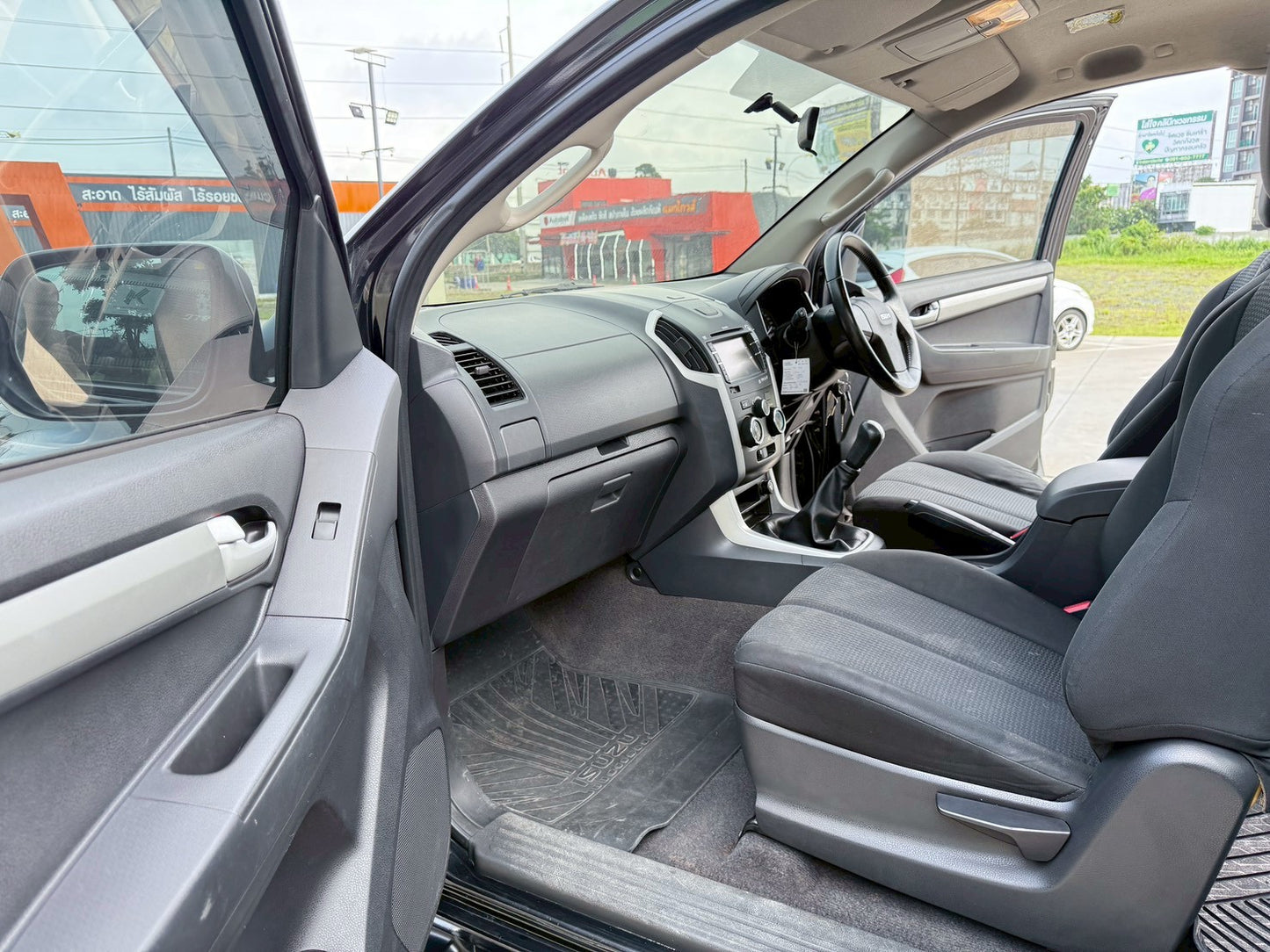 ISUZU D-MAX ALL NEW Spacecab hi 2.5Z VGS DVD M/T 2013 / 2556