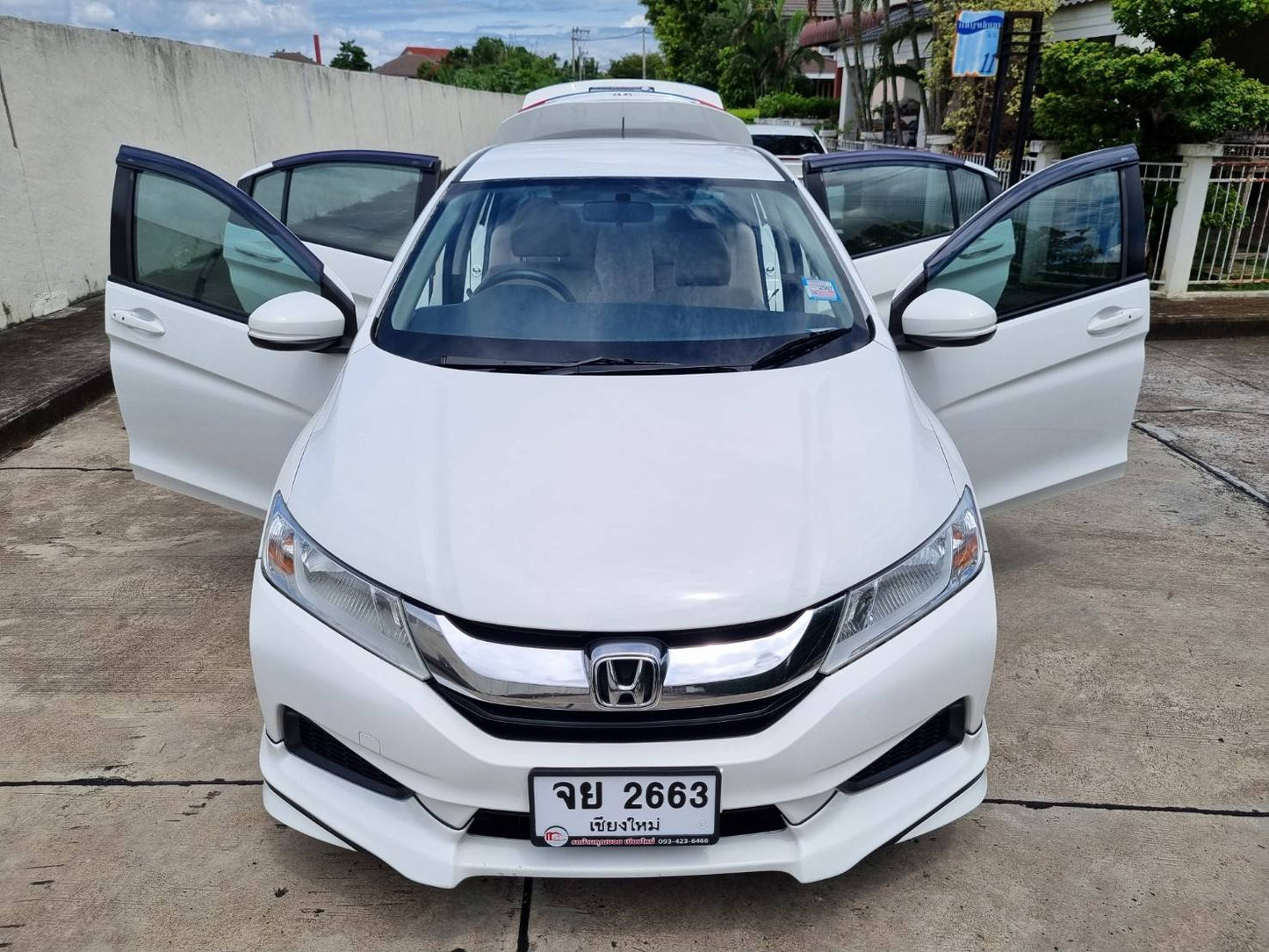 Honda City V Auto
ปี 2016 สีขาว