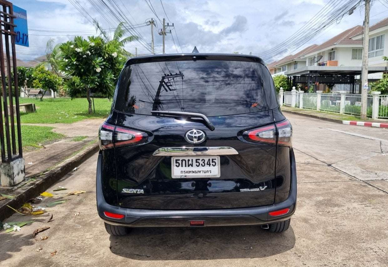 Toyota Sienta V Auto ตัวท็อป ปี 2560