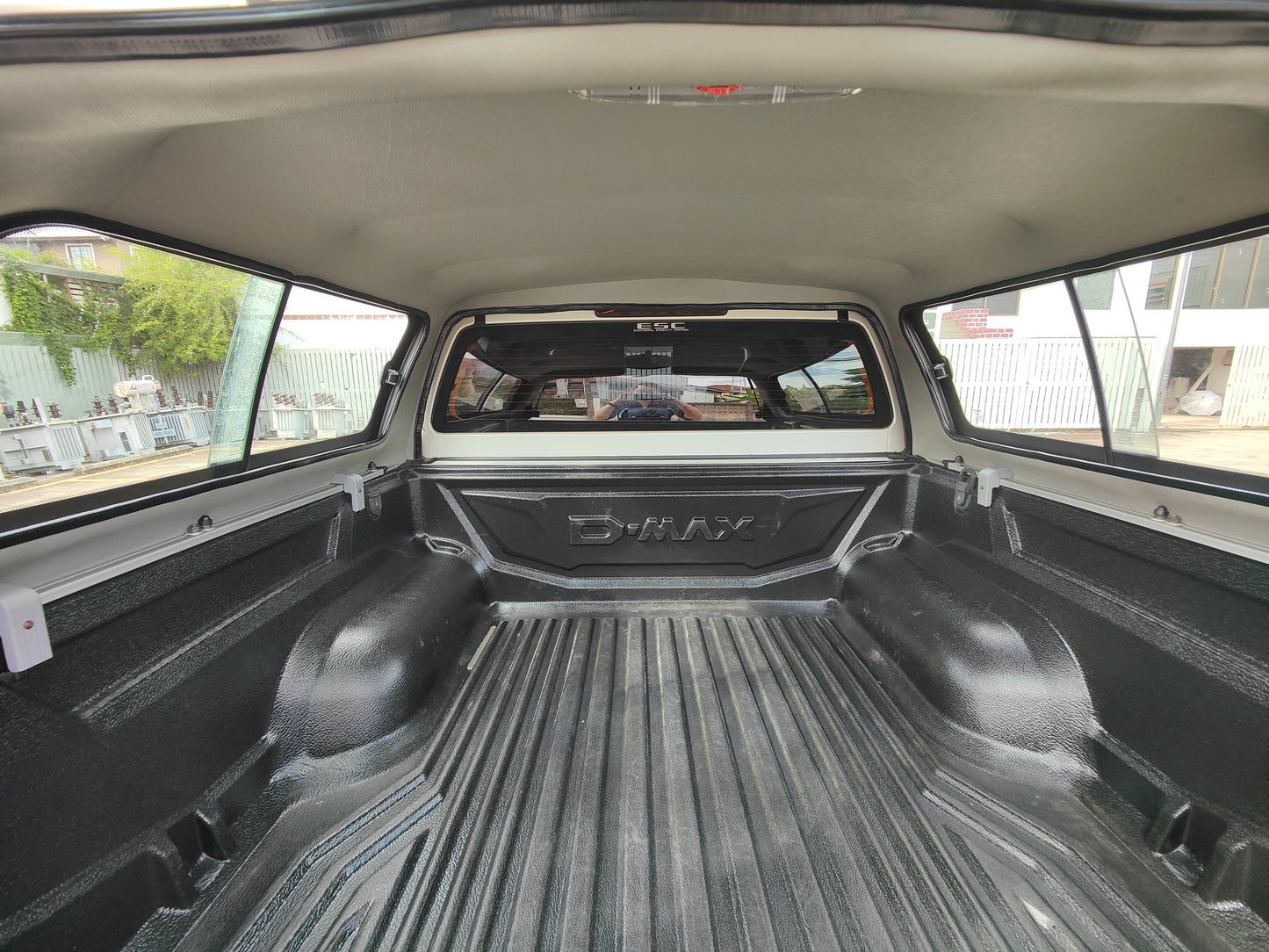 ISUZU D-MAX V-CROSS 3.0 Ddi VGS TURBO 4x4 MT ปี 2014