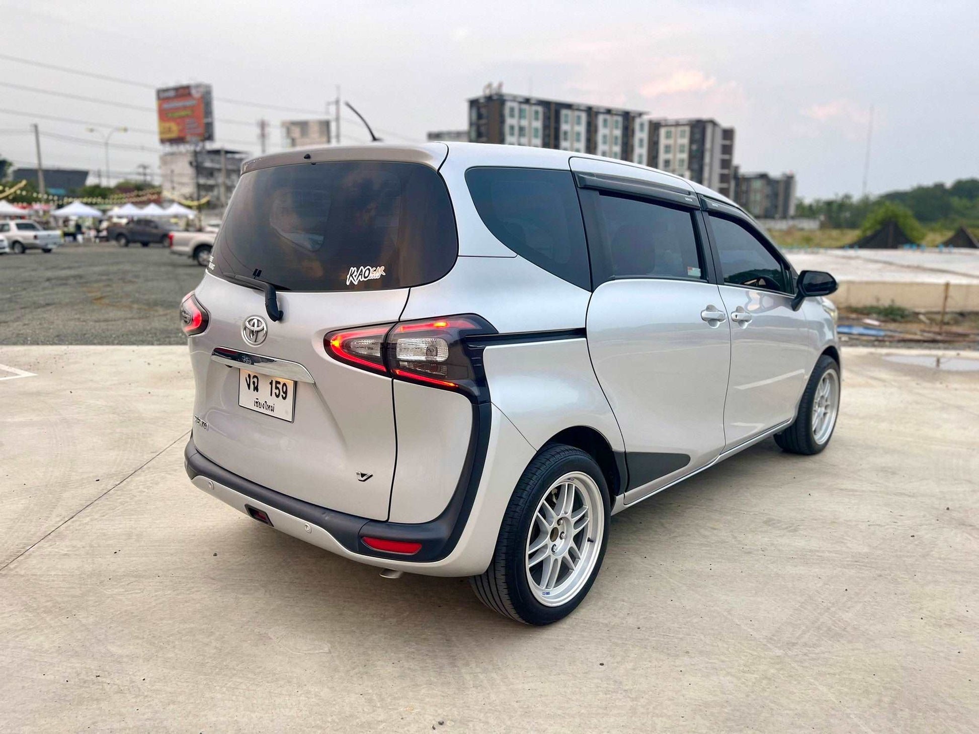 TOYOTA SIENTA 1.5 V CVT ปี 2017 (2560)