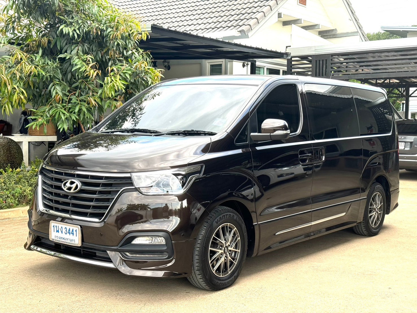 Hyundai H-1 Elite NS ปี 2022