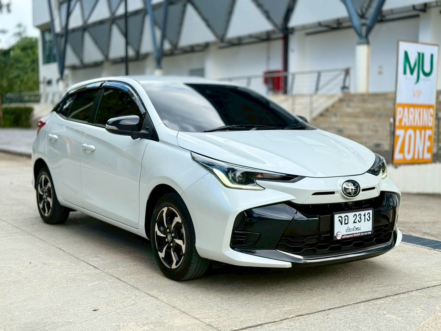 Toyota Yaris Premium ปี 2023