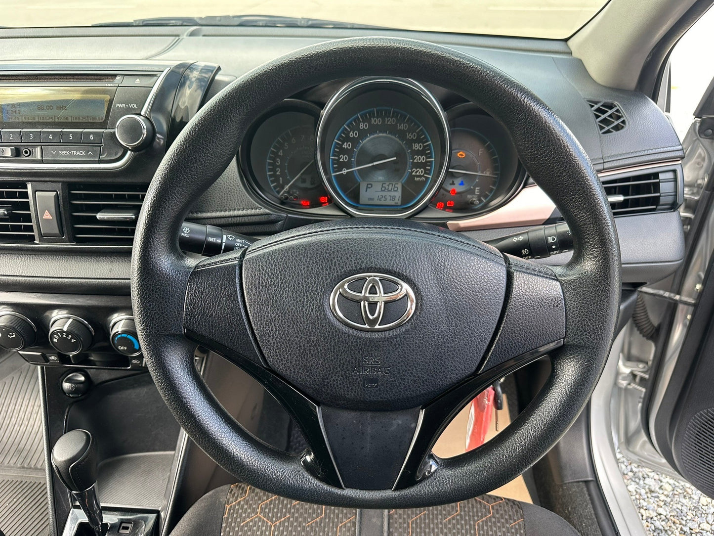 Toyota New Vios 1.5 E Auto ปี 2017 /2560