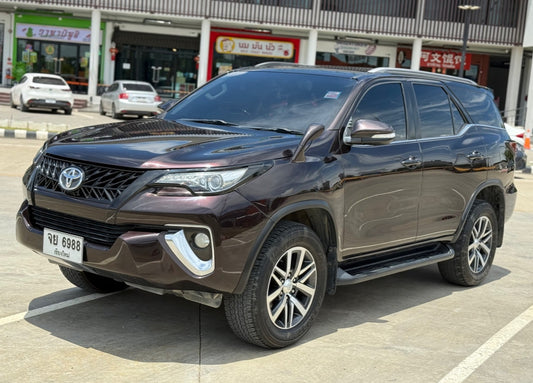 Toyota Fortuner 2.8 V A/T 4x4 (zigma4) ปี 2015/16