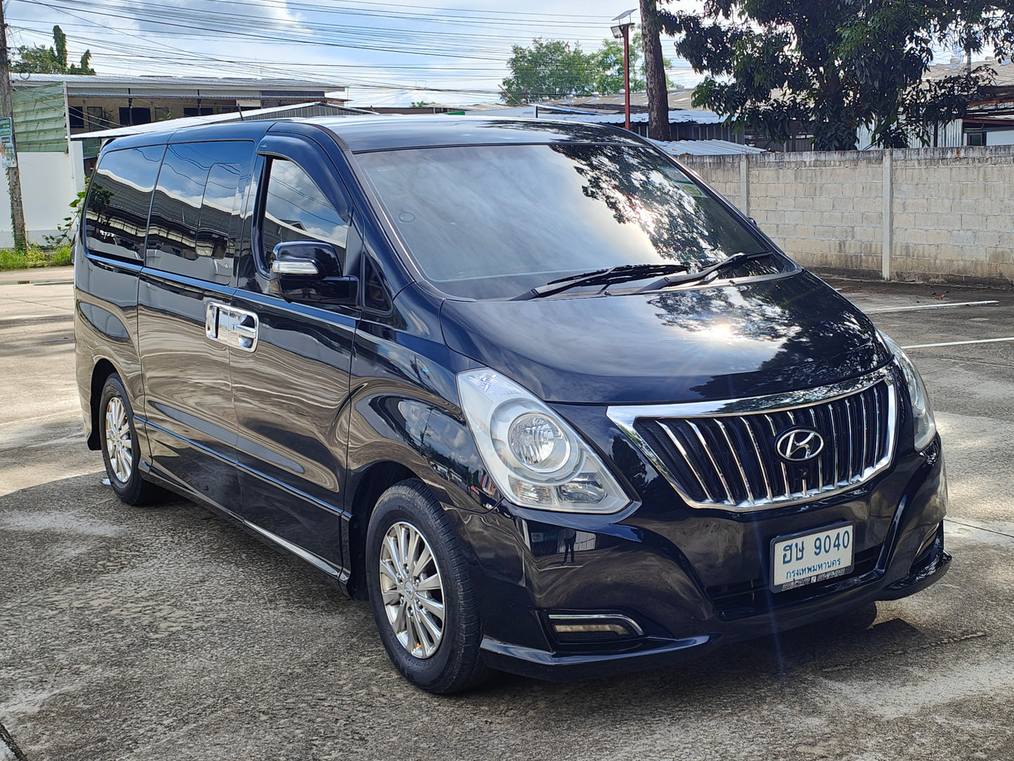 Hyundai H-1 Deluxe 2.5 CRDi ปี 2016