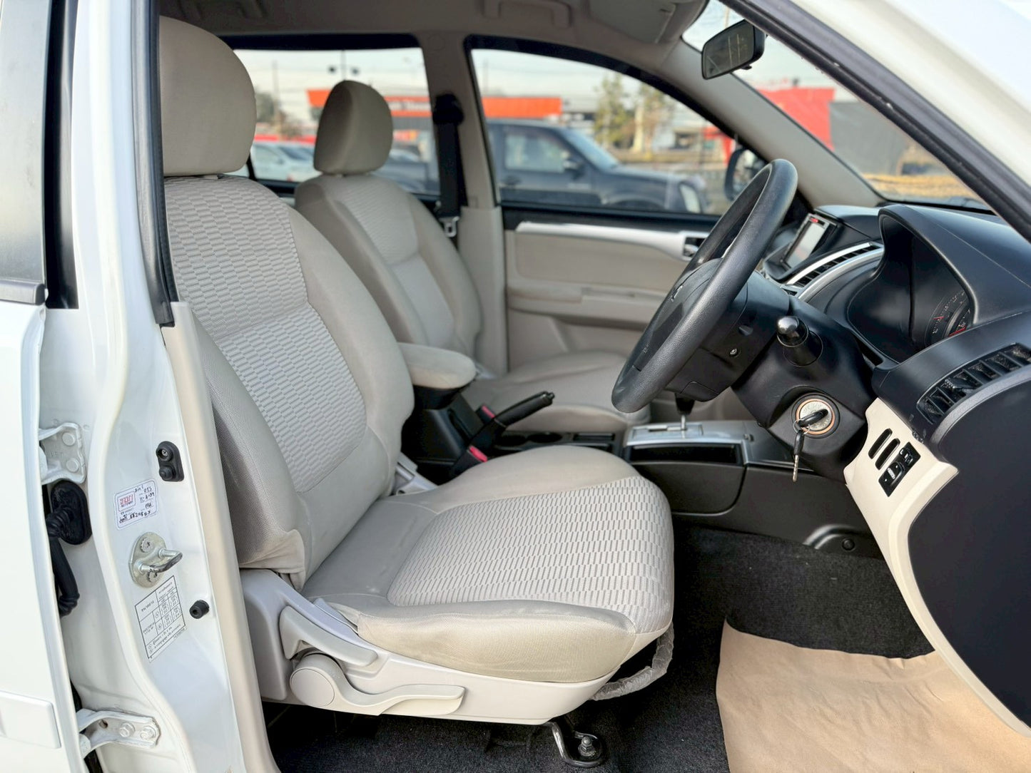 Mitsubishi Pajero Sport 2.5 GLS VG Turbo A/T ปี 2012