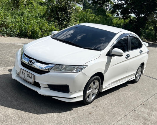 Honda City 1.5 V+  2014  สีขาว เกียร์ออโต้