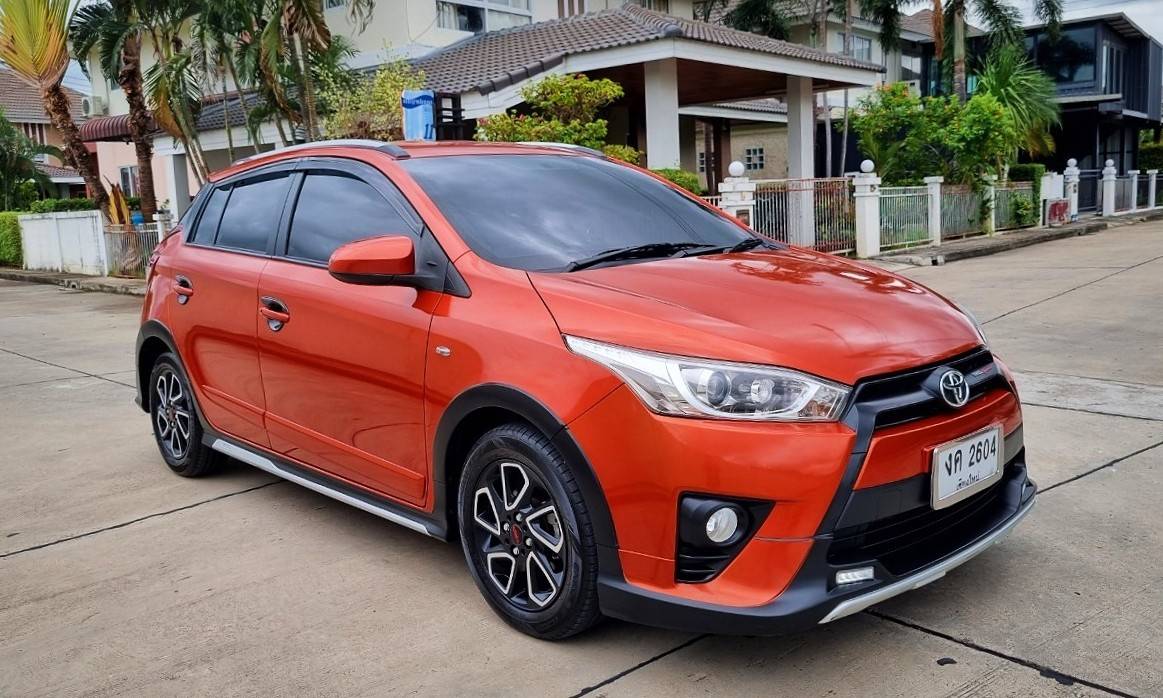 Toyota Yaris TRD Sportivo ปี 2559 สีส้ม เกียร์ออโต้