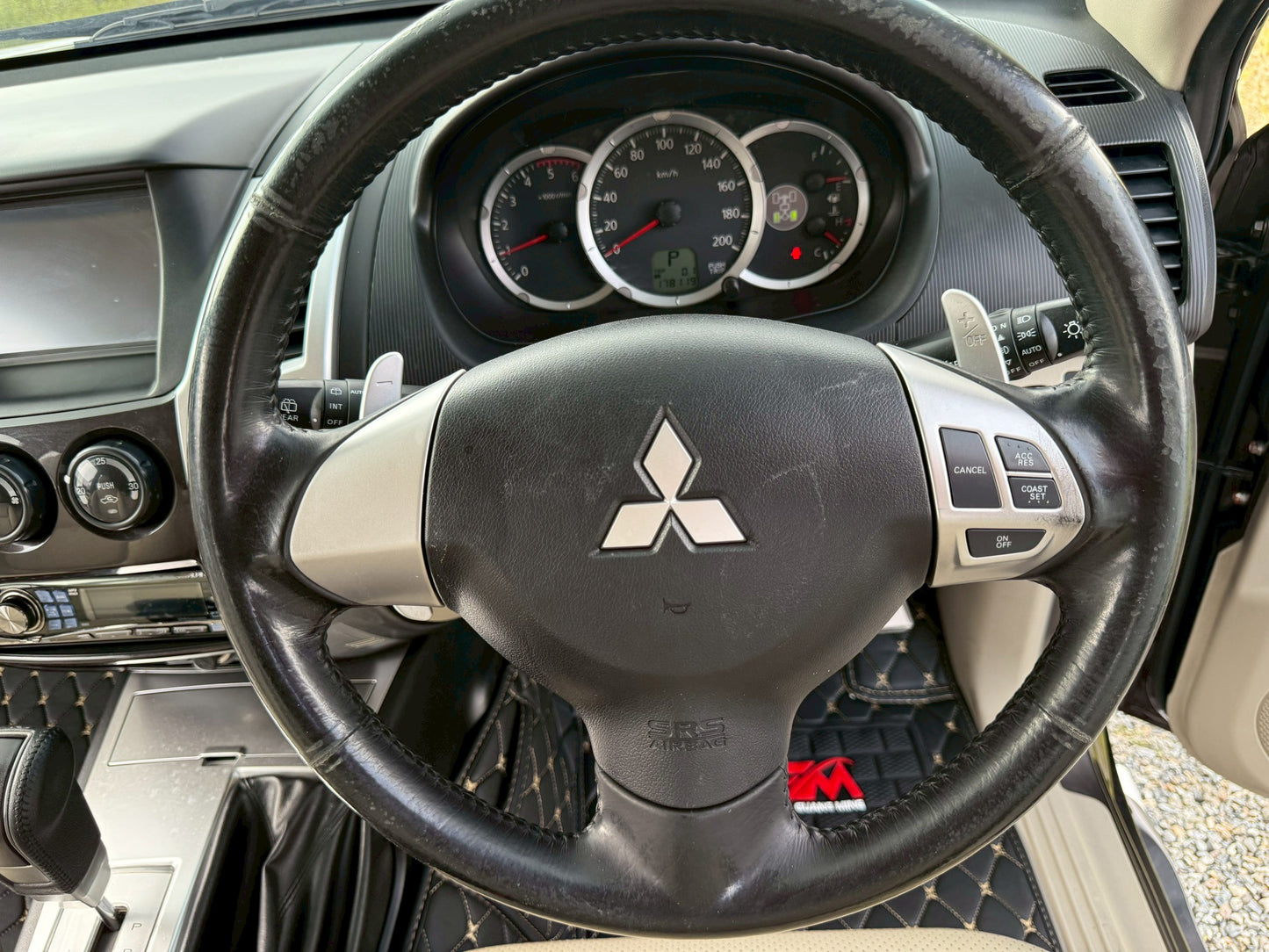 Mitsubishi Pajero sport 2.5 GT Auto 4WD 2011