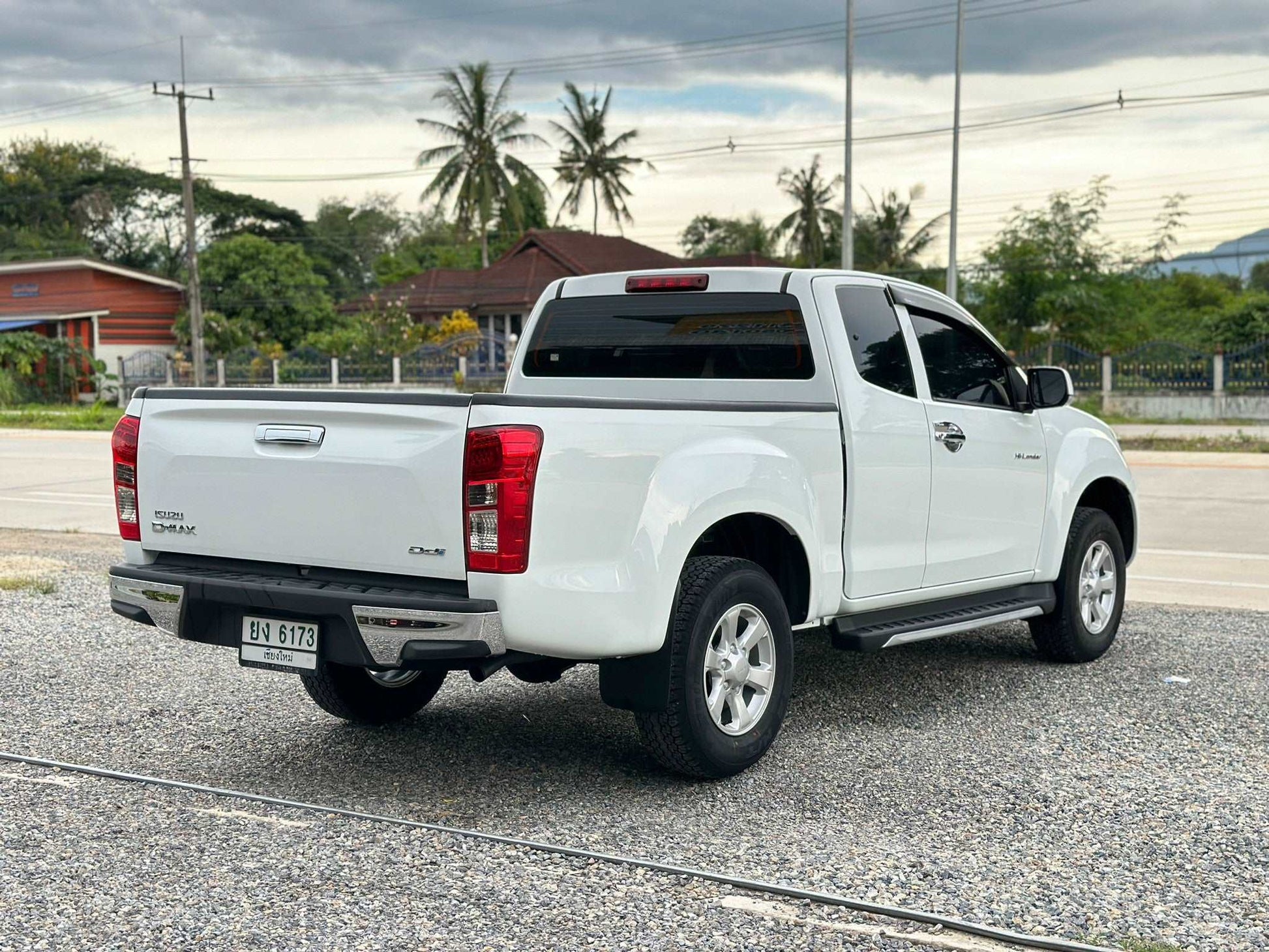 Isuzu all new d-max Hilander cab 1.9 DDI Blue Power