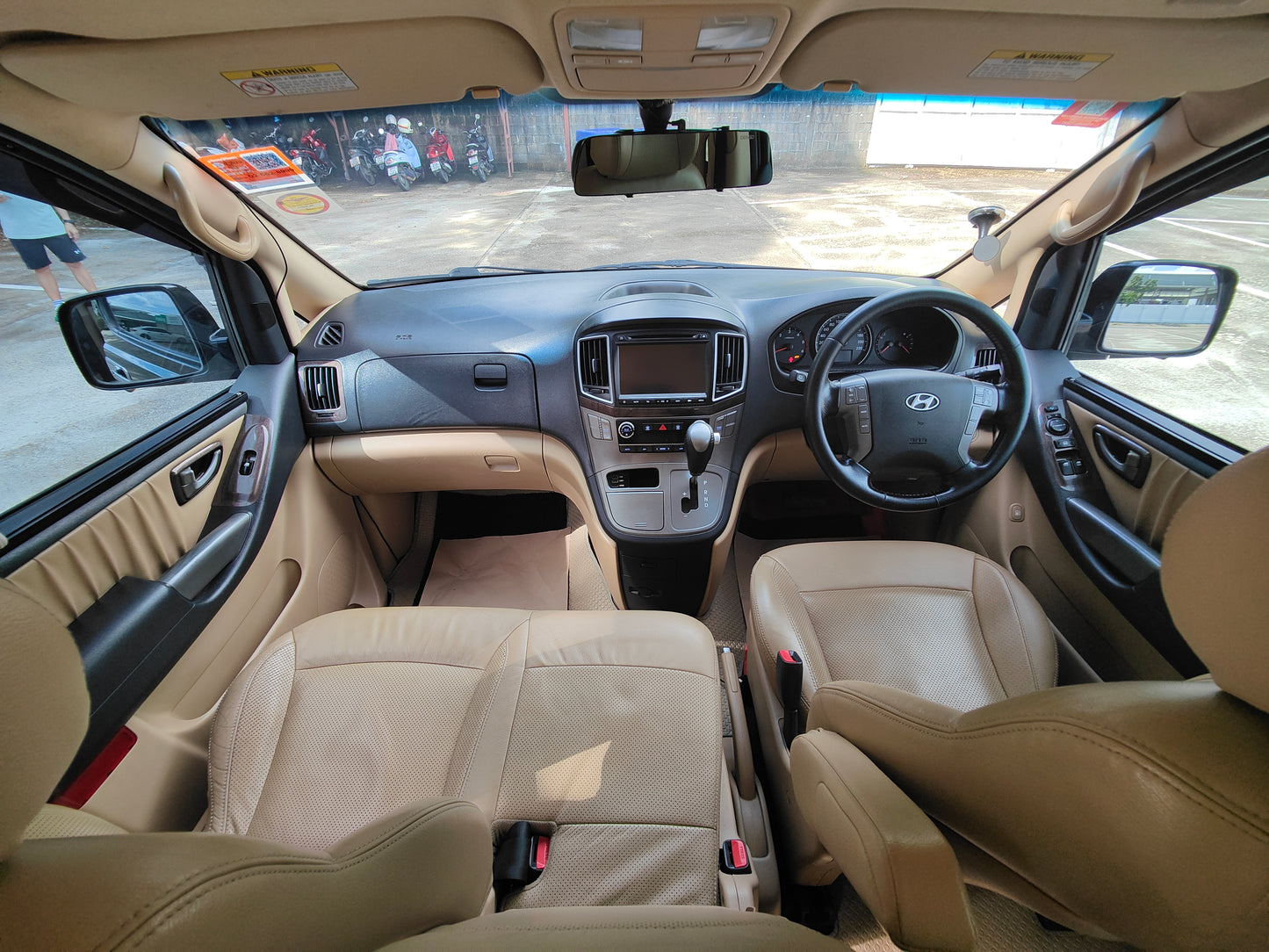 Hyundai H-1 Deluxe 2.5 CRDi ปี 2016