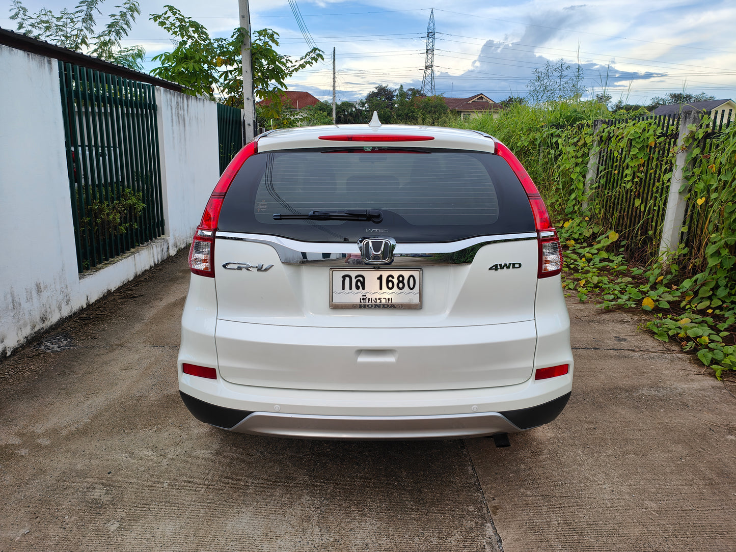 Honda CR-V 2.0 E 4WD ปี 2016 (รถมือเดียว)
SUV ขับ 4 แท้