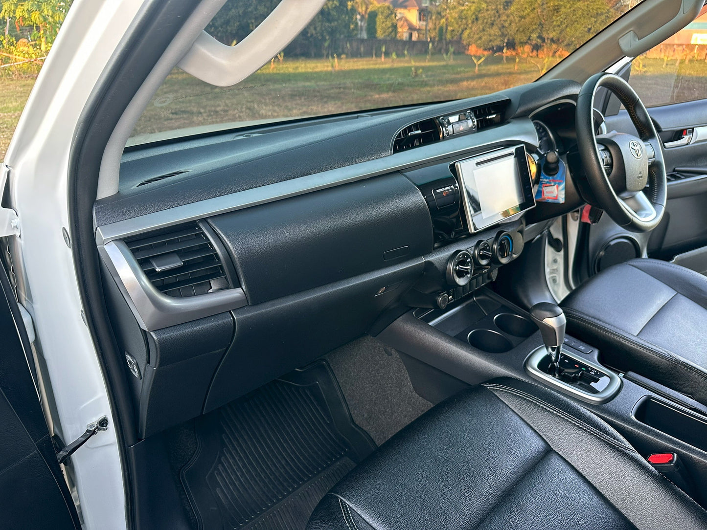 Toyota Revo Double cab 2.4 E plus Preruner 2019