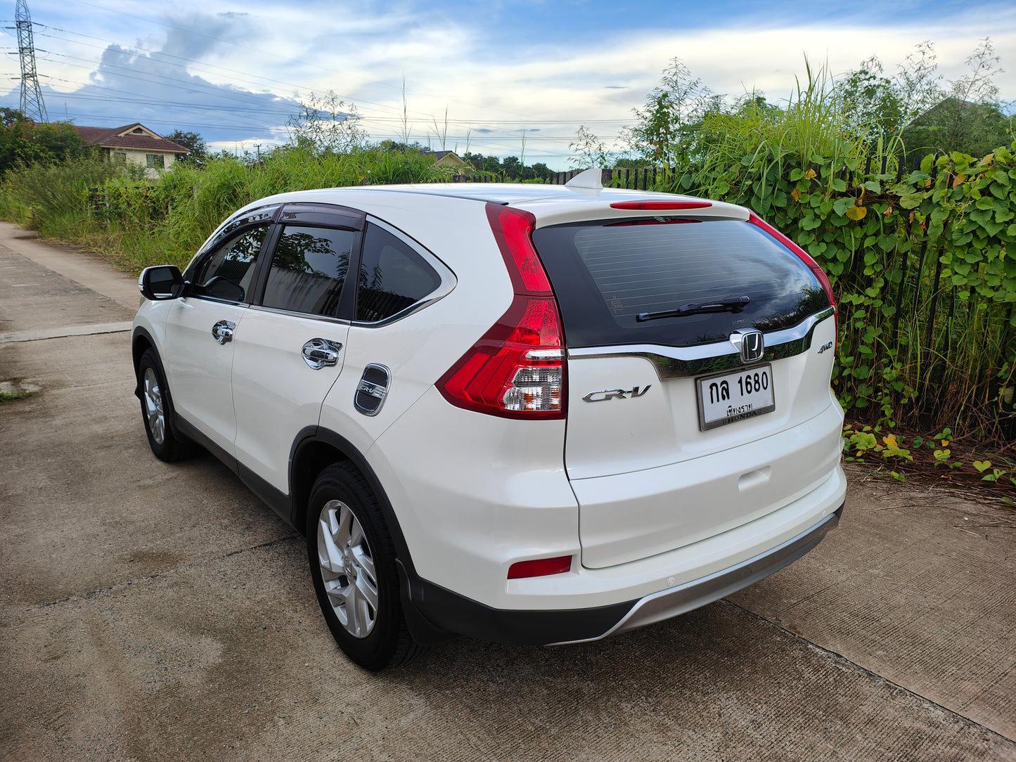 Honda CR-V 2.0 E 4WD ปี 2016 (รถมือเดียว)
SUV ขับ 4 แท้