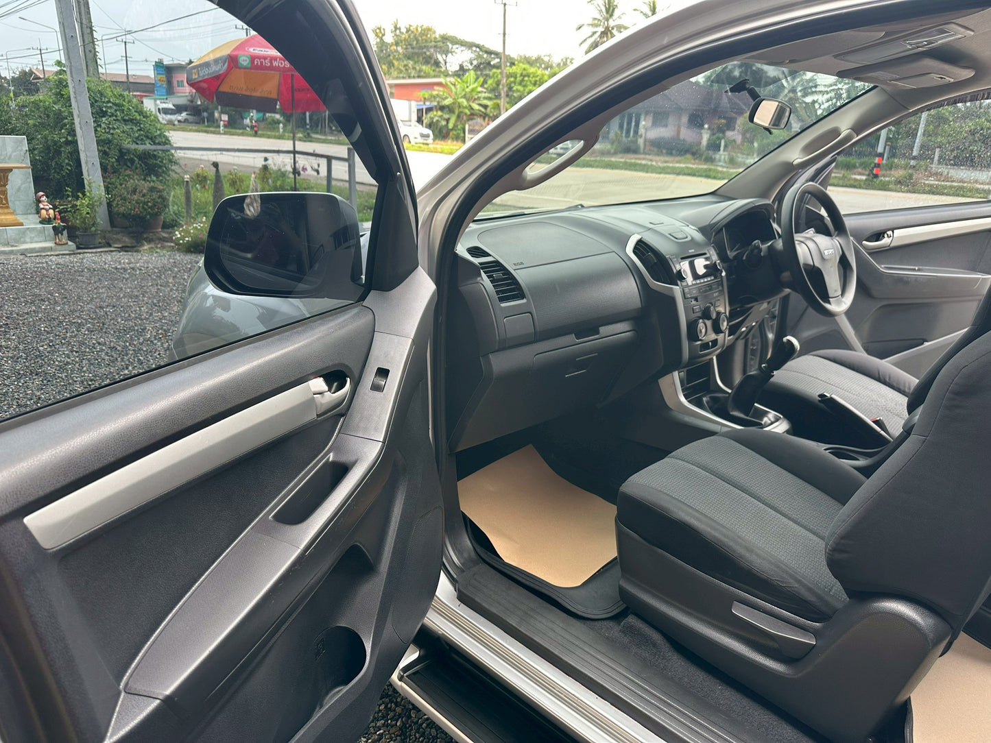 ISUZU All NEW DMAX CAB 2.5 DDI Hilander 2015