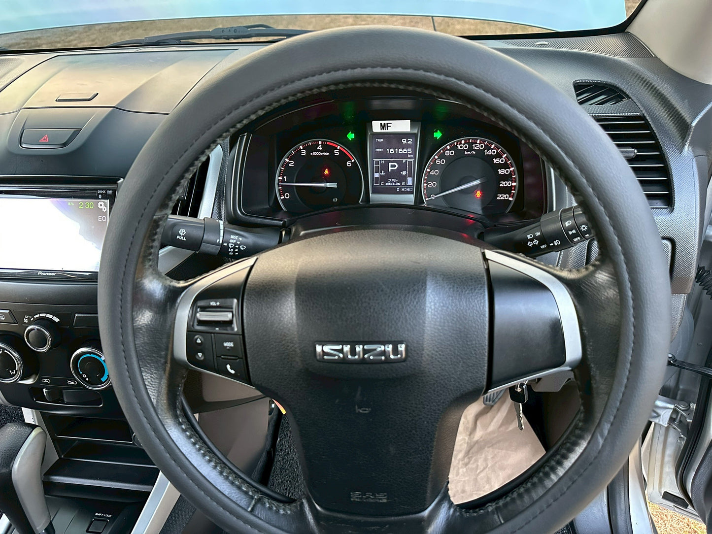 All new Dmax cab 2.5 Z-prestige DDI-VGS เกียร์ออโต้ 2012