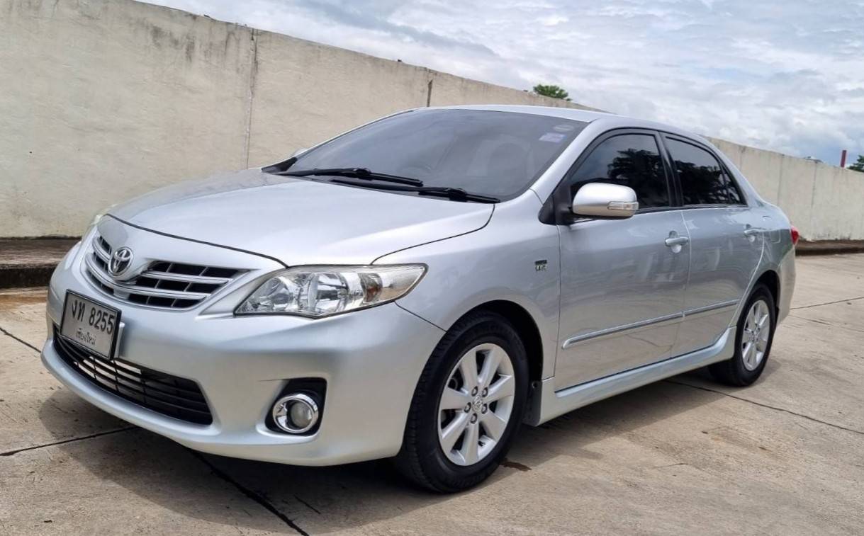 Toyota Corolla Altis 1.6 G ปี 2557 สีบรอนซ์ เกียร์ออโต้