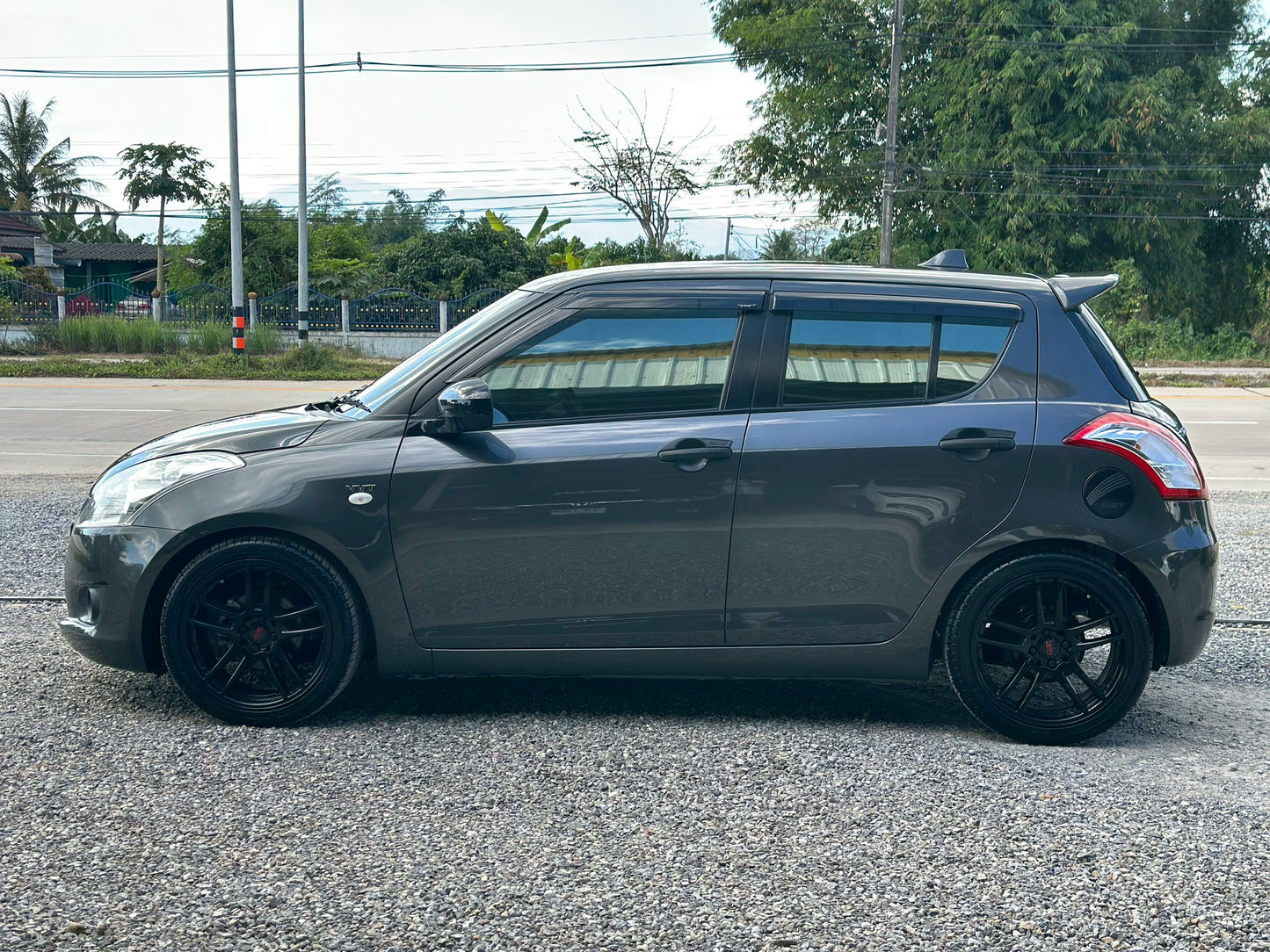 Suzuki Swift 1.25 GL เกียรธรรมดา ปี 2014/2558