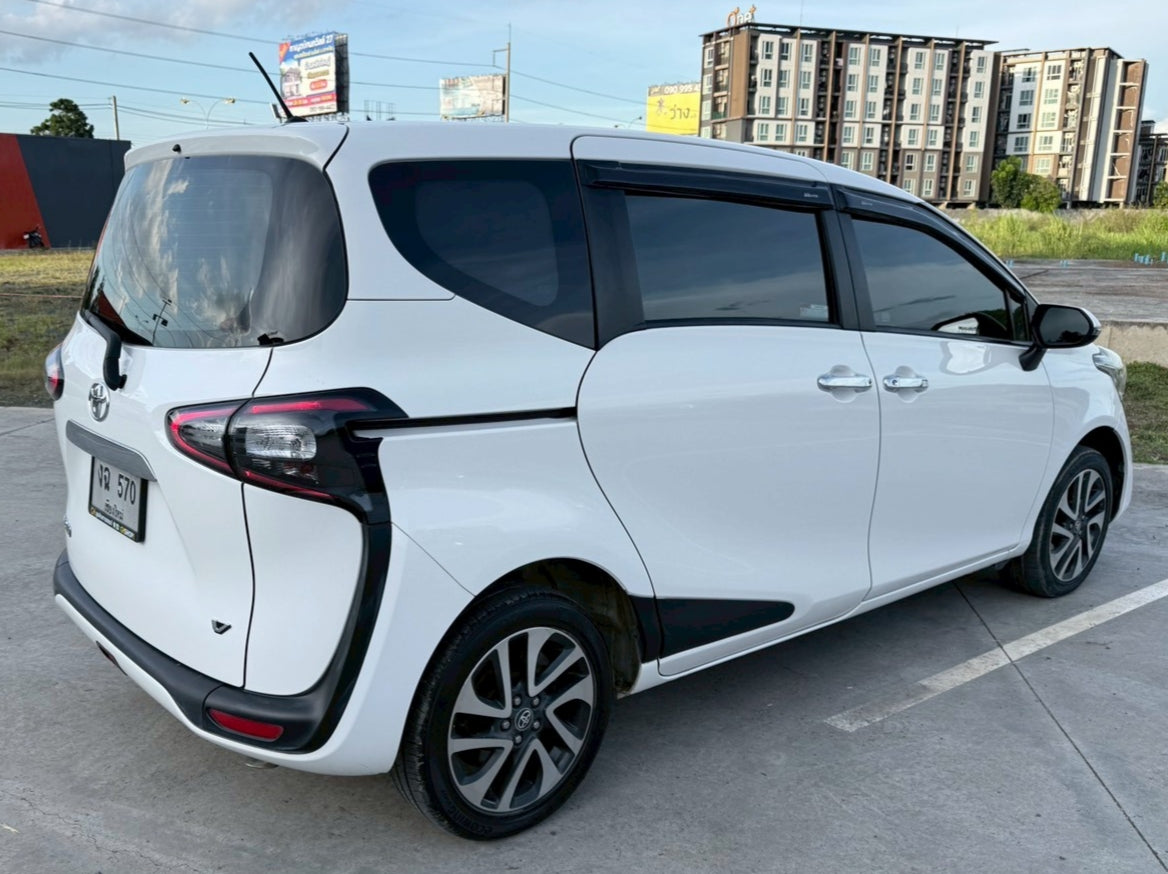 TOYOTA SIENTA 1.5V AT ปี 2017