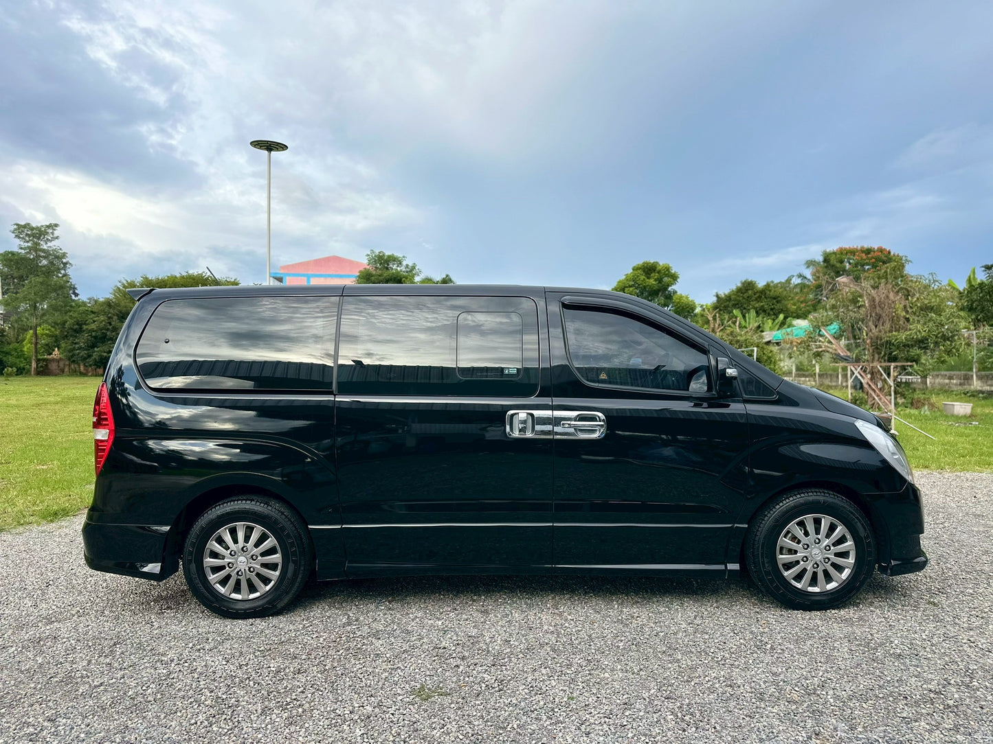 Hyundai H-1 2.5 Deluxe (MNC)ปี 2018/2562