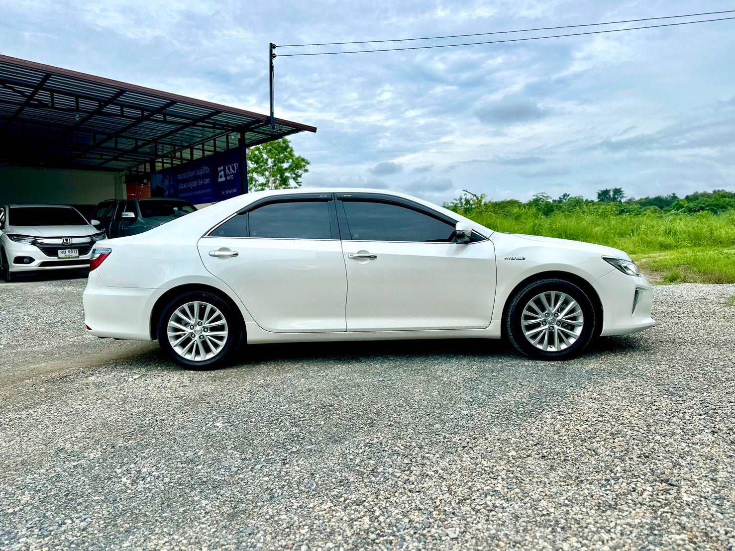 TOYOTA CAMRY 2.5 HYBRID Navigator ปี 2016 (2559) วารันตีแบตเตอรี่ถึงปี 2569