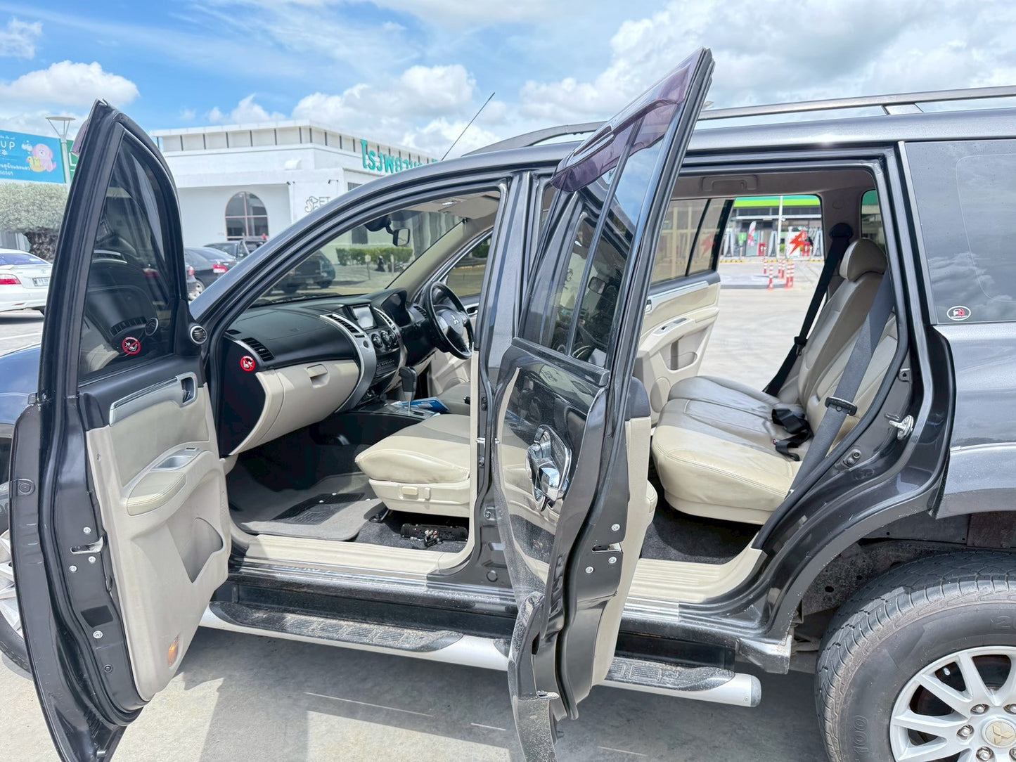 Mitsubichi Pajero sport 2.5GT A/T 2WD ปี 2011/2554