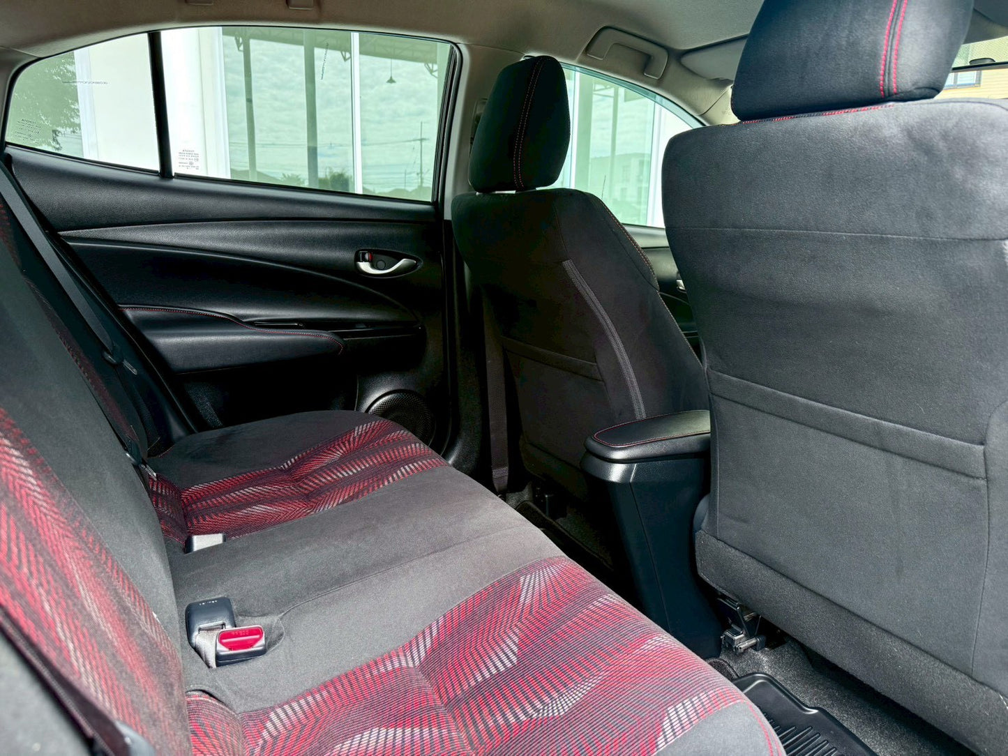 TOYOTA YARIS ATIVE S TOP