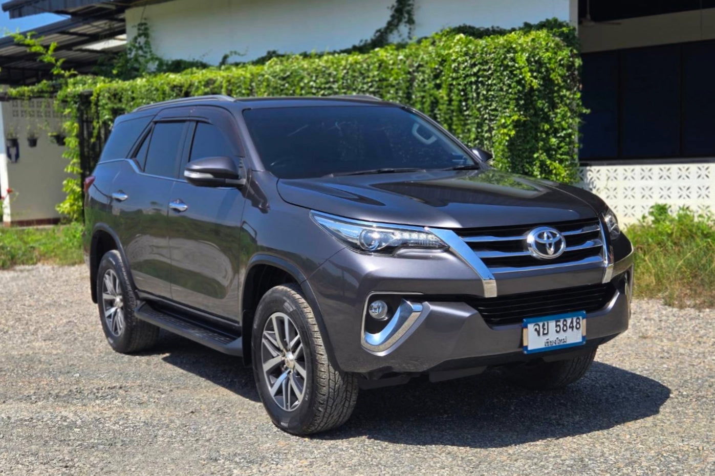 Fortuner 2.8 V VNT 4WD ปี 2017/2560 Option