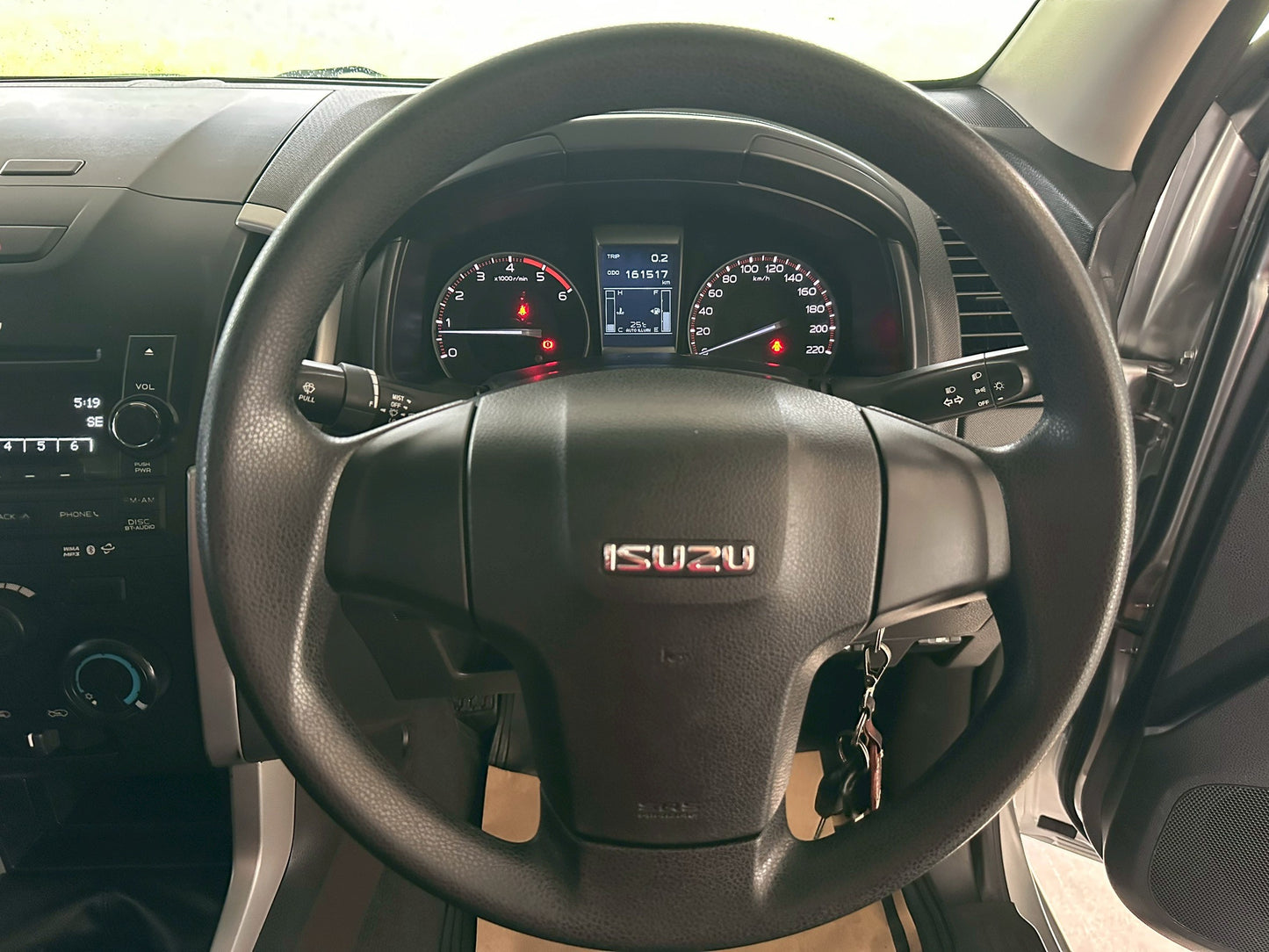 ISUZU All NEW DMAX CAB 2.5 DDI Hilander 2015