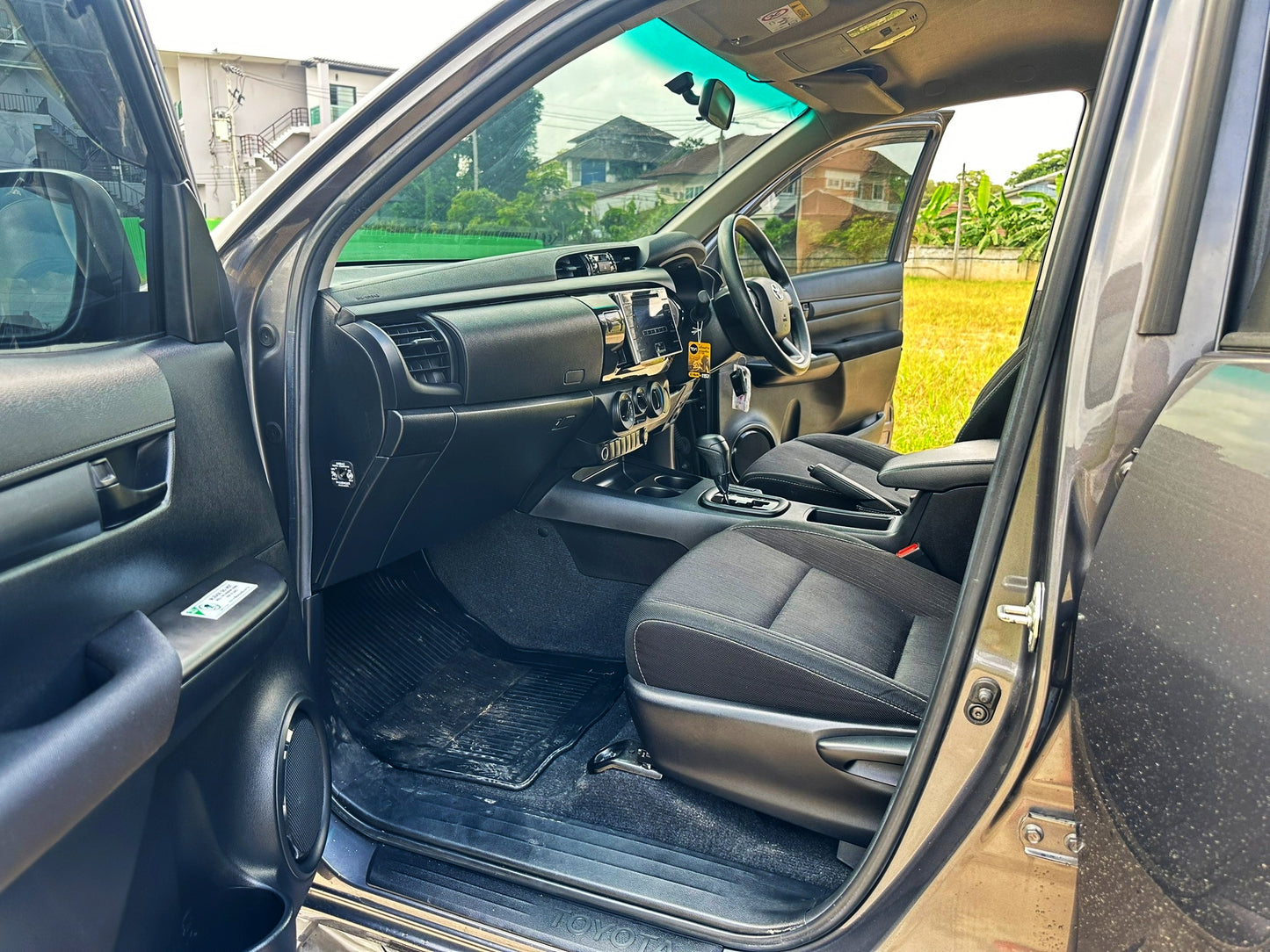 Toyota Hilux Revo 4dr Double Cab Auto 2.4J Plus