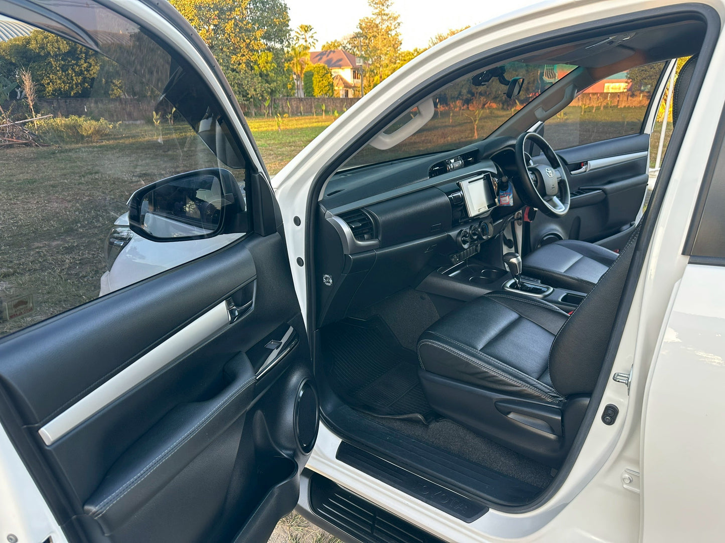 Toyota Revo Double cab 2.4 E plus Preruner 2019