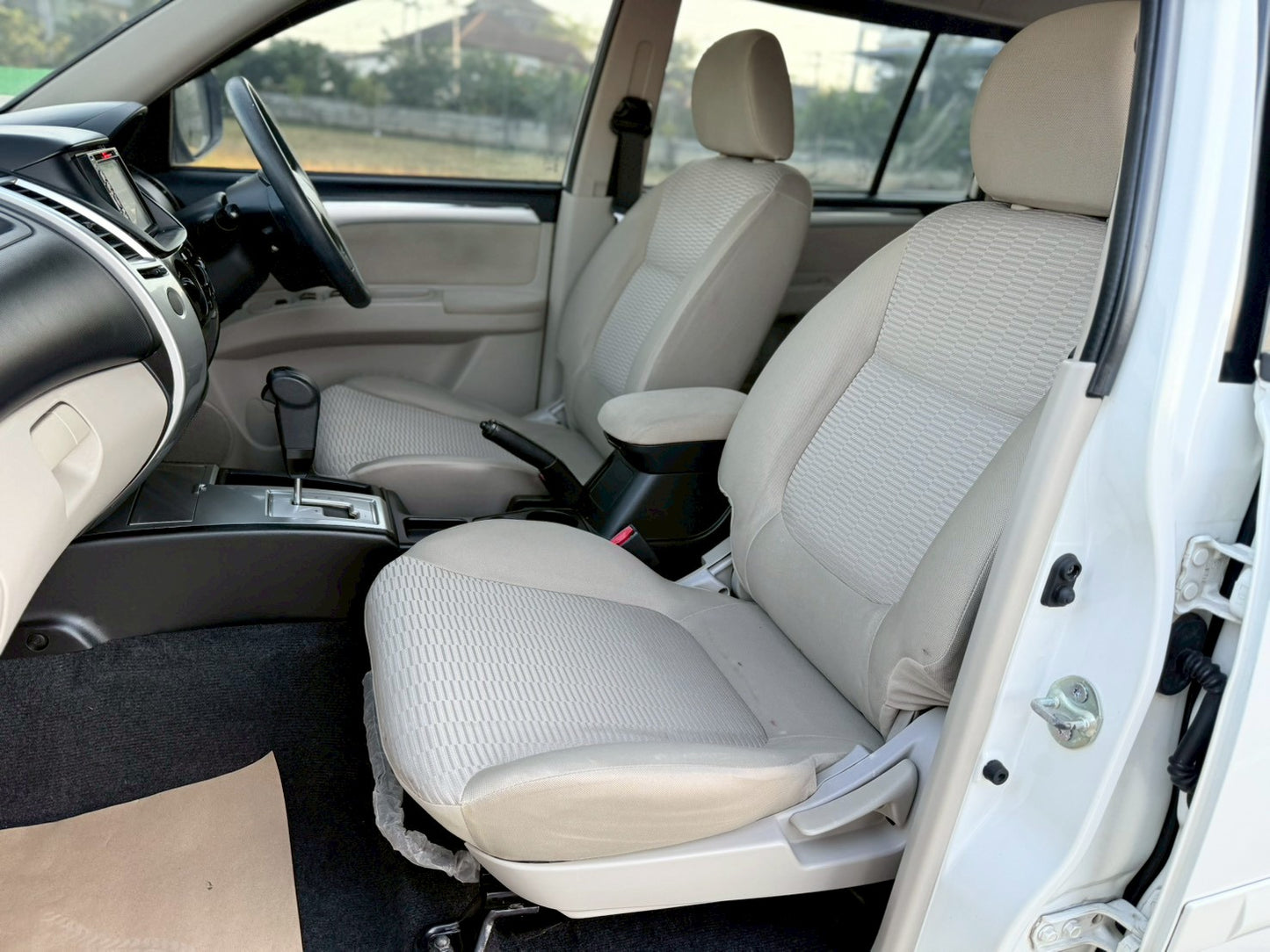 Mitsubishi Pajero Sport 2.5 GLS VG Turbo A/T ปี 2012