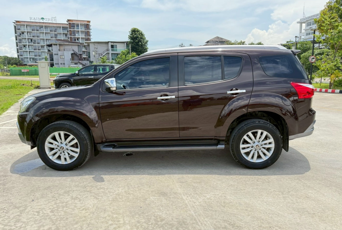 ISUZU MU-X 3.0 ออโต้ 4WD ปี 2017/2560