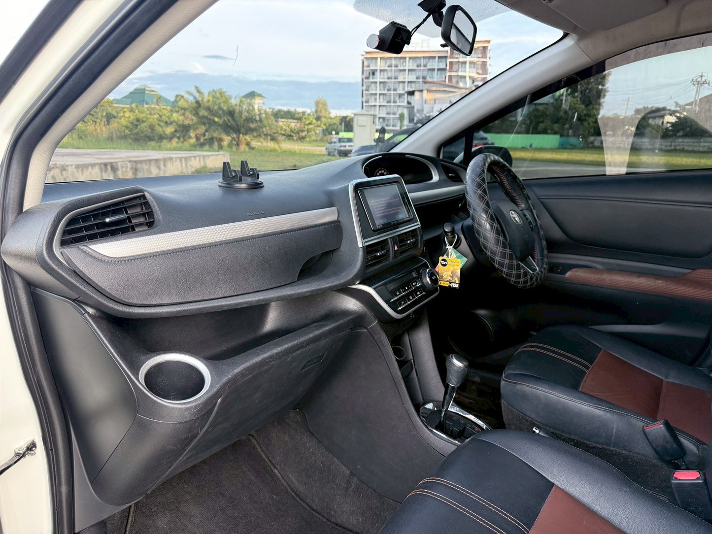 TOYOTA SIENTA 1.5V AT ปี 2017