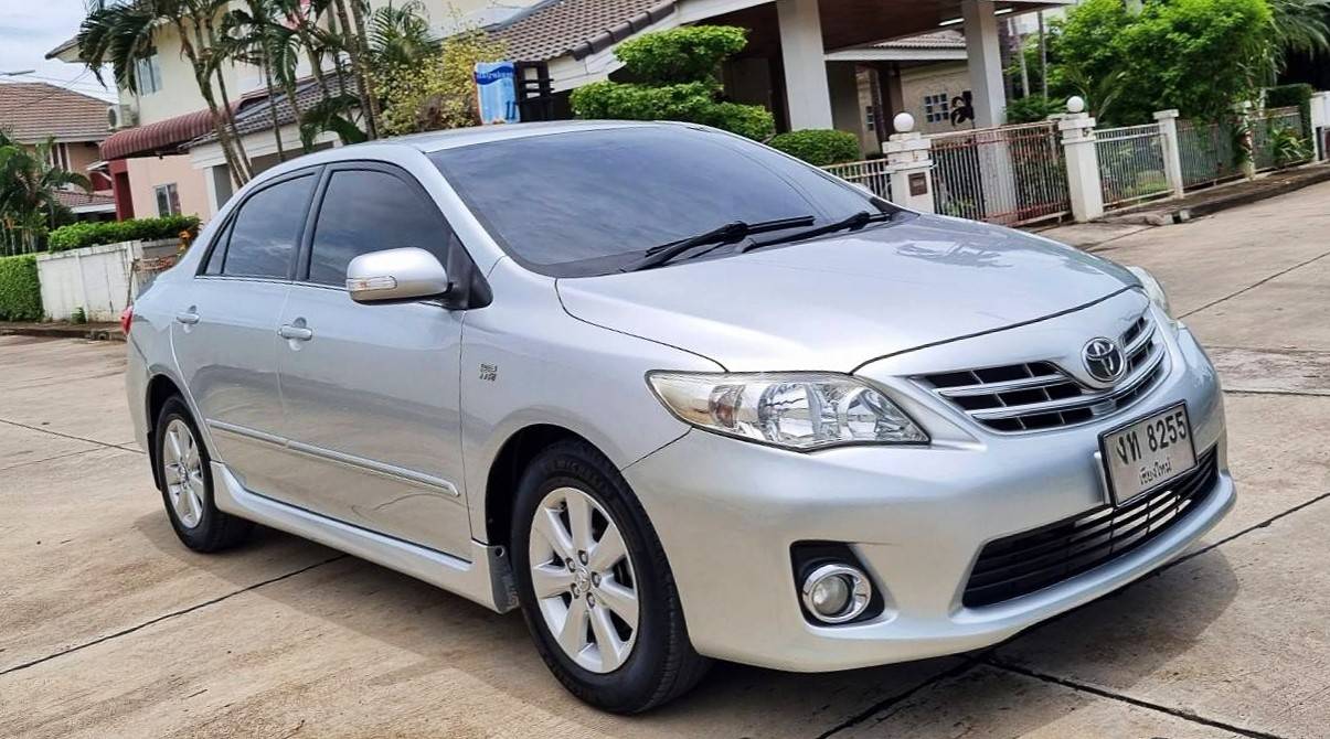 Toyota Corolla Altis 1.6 G ปี 2557 สีบรอนซ์ เกียร์ออโต้