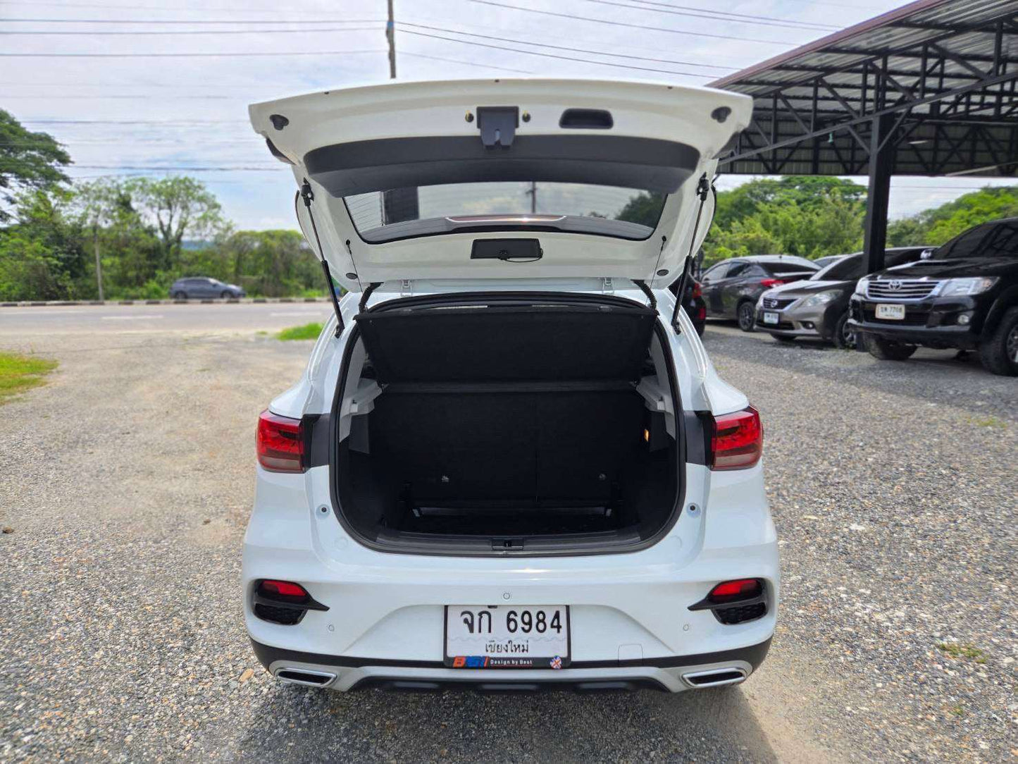 MG ZS 1.5 X+ Sunroof A/T ท็อปสุด ปี 2021/2564 วิ่งน้อย 30xxx km