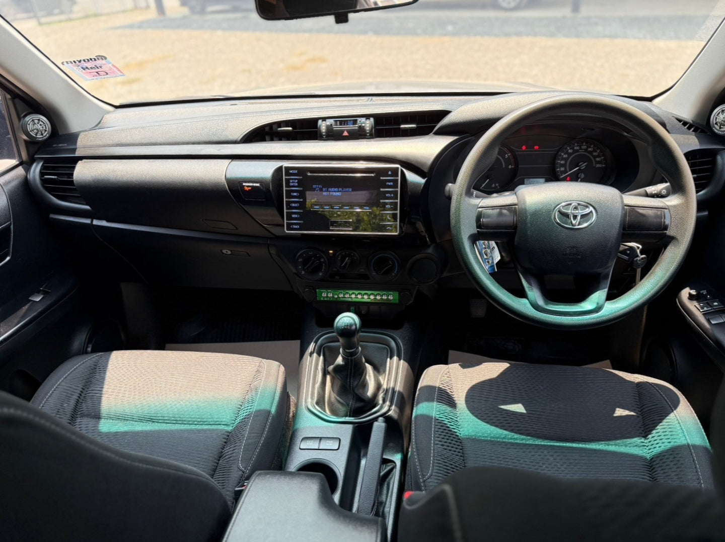 "Toyota Revo cab 2.4E m/t 2018/2561" (เกียร์ธรรมดา)