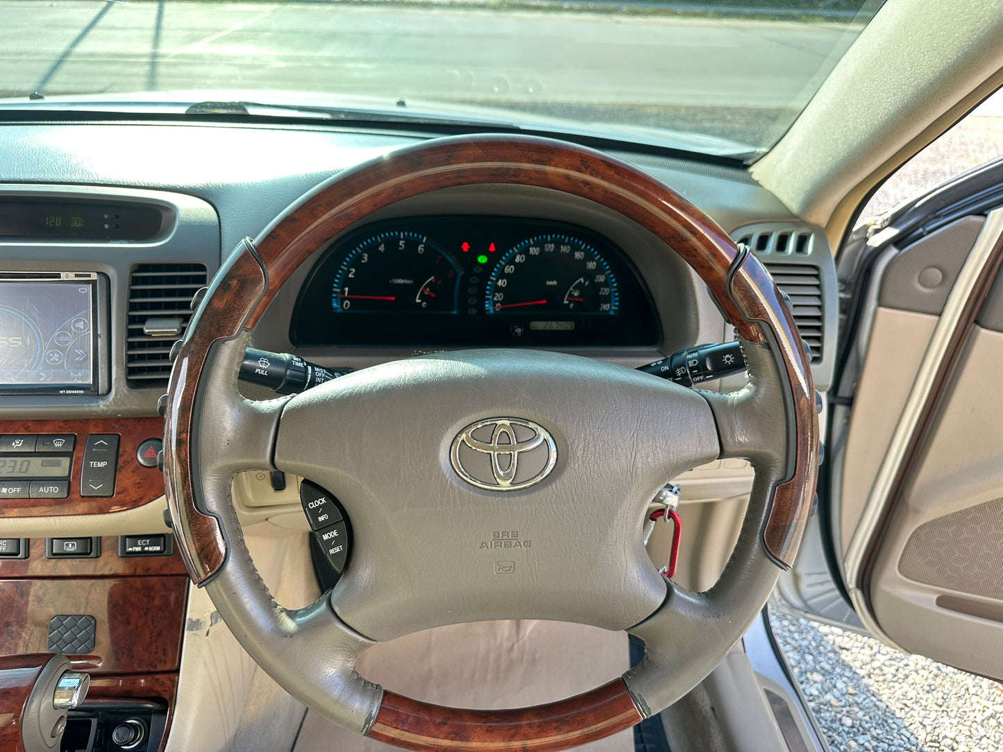 TOYOTA Camry 2.4 Q VSC Auto 2545