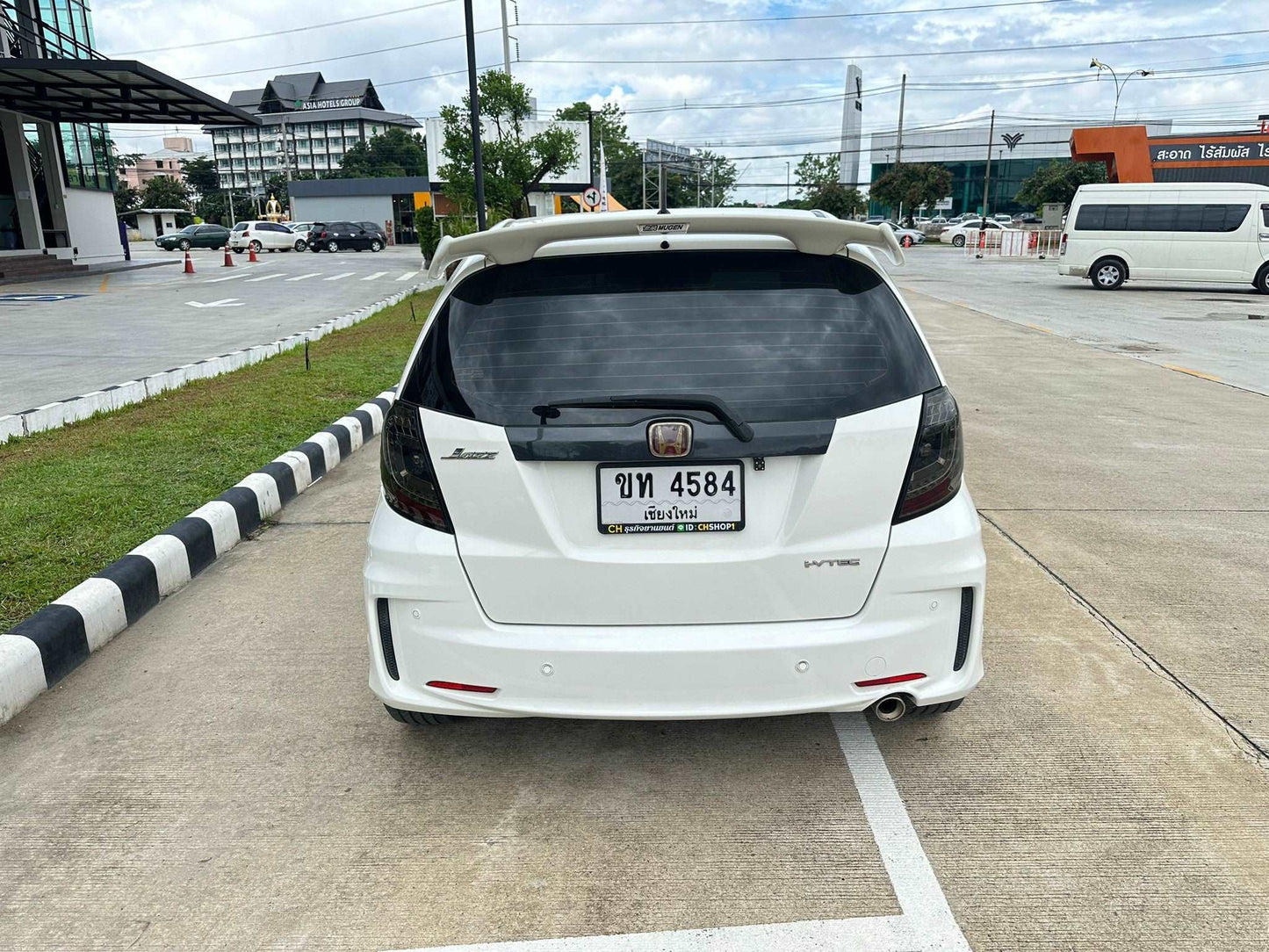 HONDA JAZZ 1.5SV+ i-VTEC A/T 2012/2555 ตัวTOP