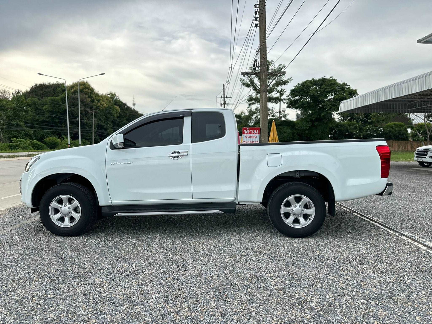 Isuzu all new d-max Hilander cab 1.9 DDI Blue Power