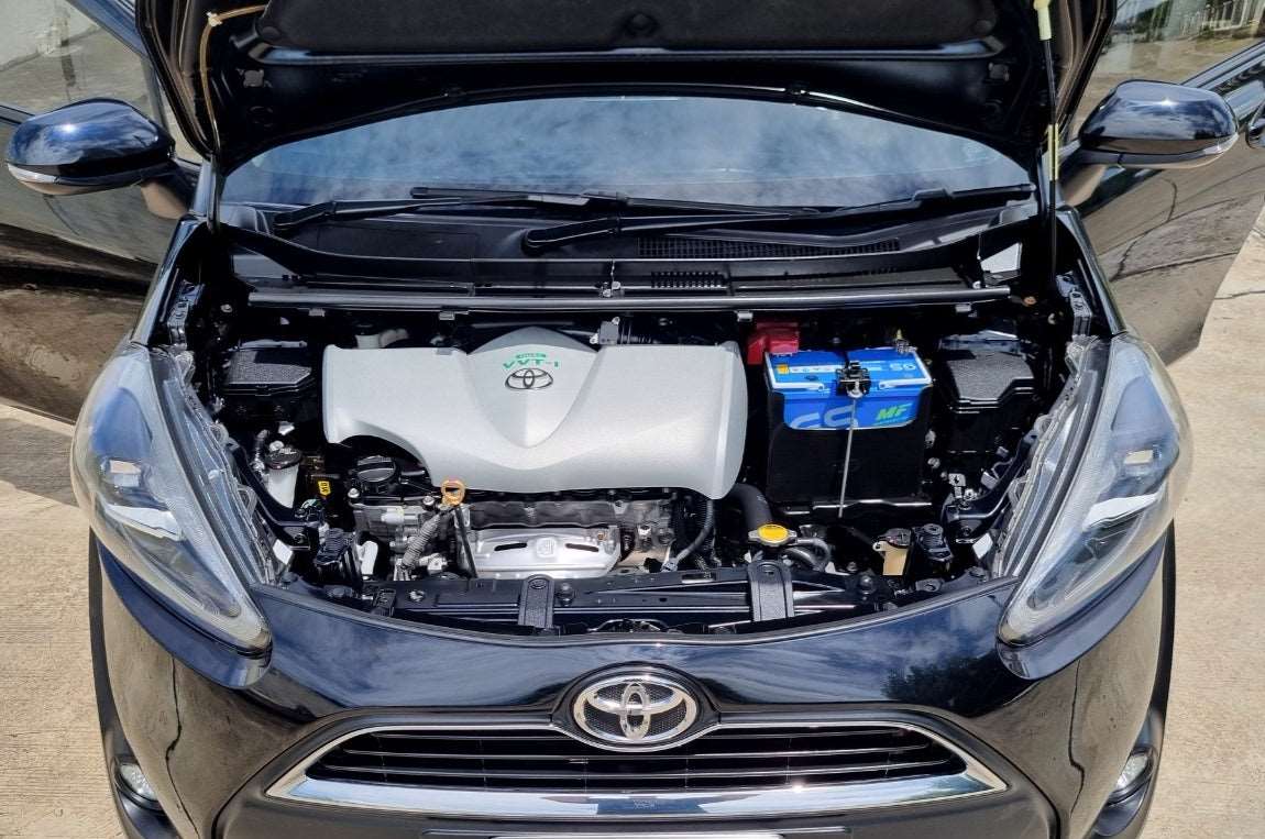 Toyota Sienta V Auto ตัวท็อป ปี 2560