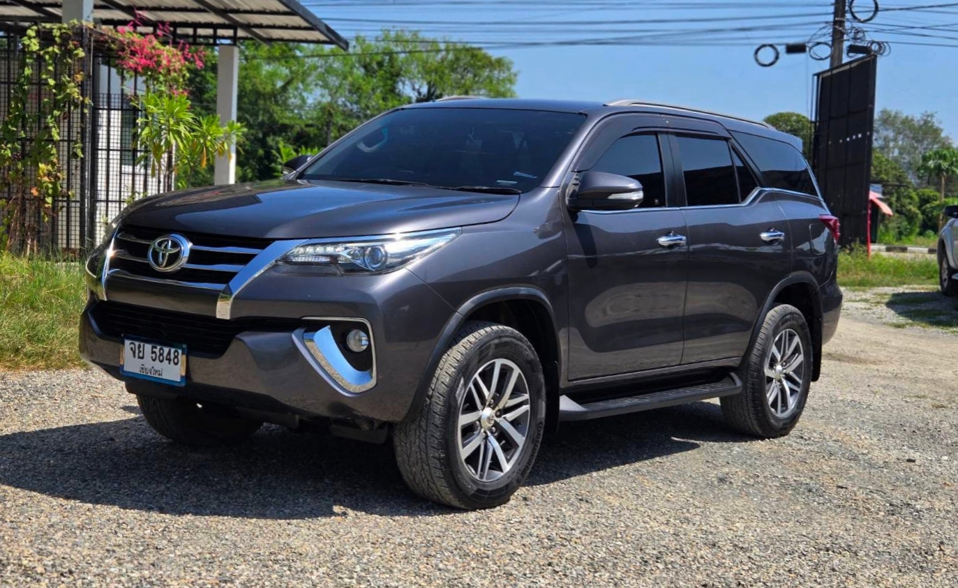 Fortuner 2.8 V VNT 4WD ปี 2017/2560 Option